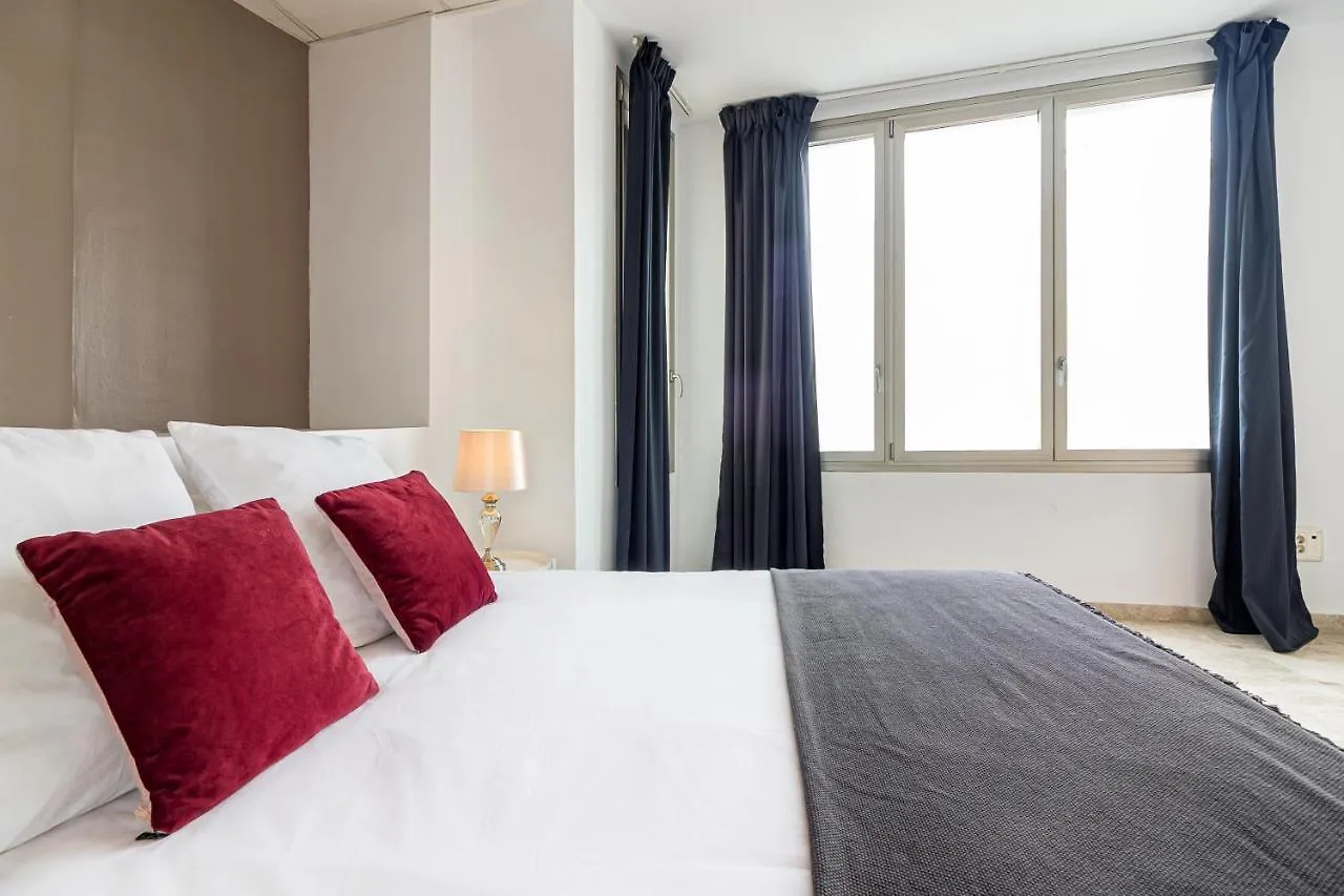 Saenz Suites Gallery By Bossh! Apartments Malaga