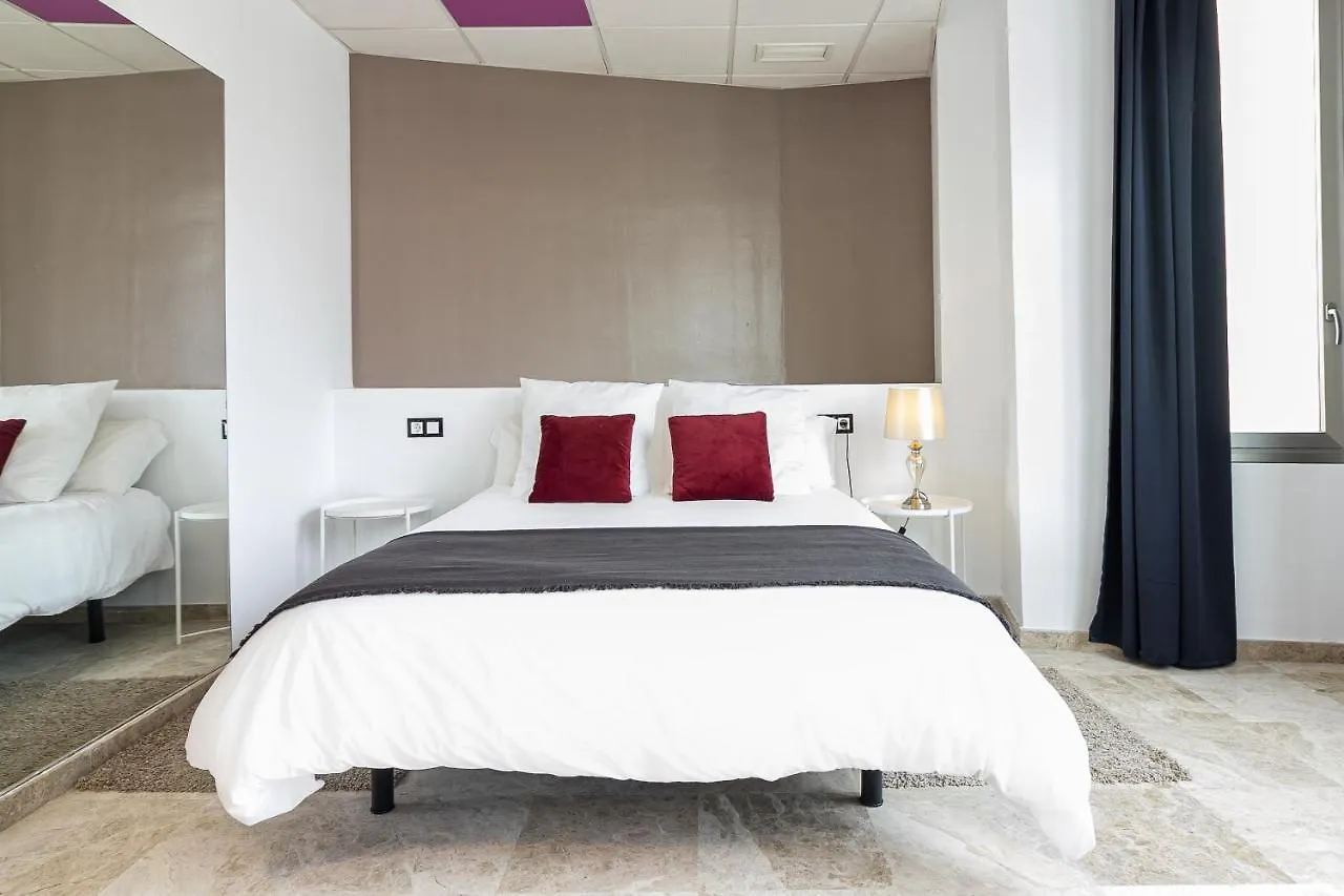 Saenz Suites Gallery By Bossh! Apartments Malaga