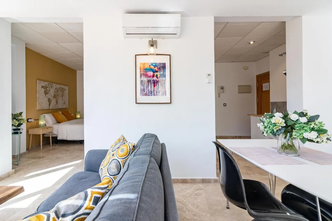 Saenz Suites Gallery By Bossh! Apartments Malaga