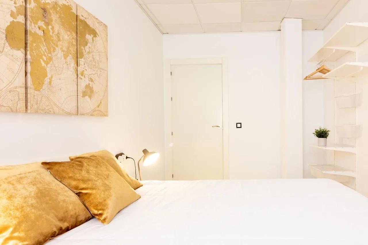 Saenz Suites Gallery By Bossh! Apartments Malaga