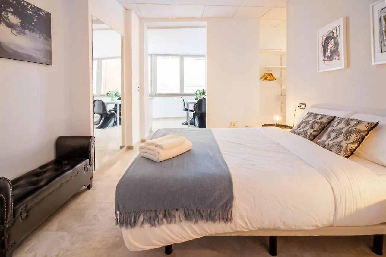 Saenz Suites Gallery By Bossh! Apartments Malaga 0*,  Spain