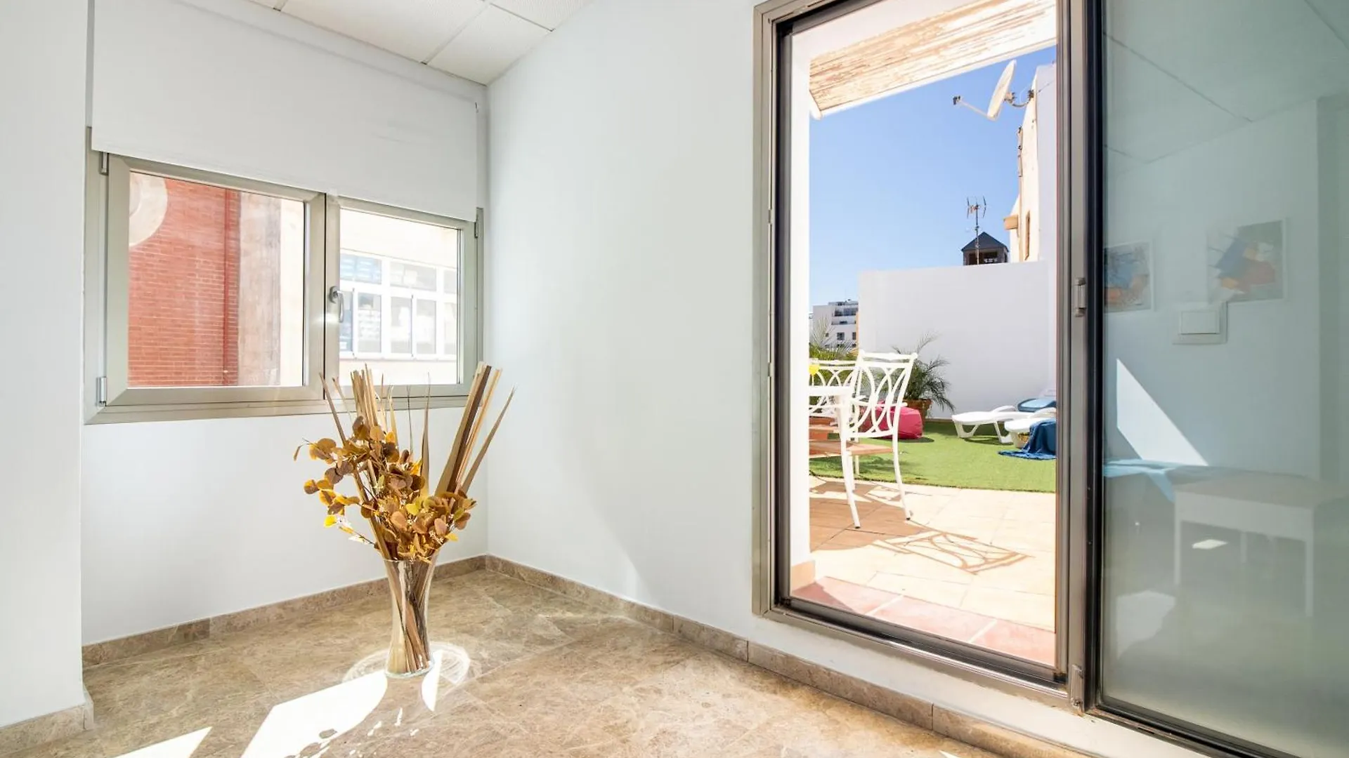 Saenz Suites Gallery By Bossh! Apartments Malaga 0*,
