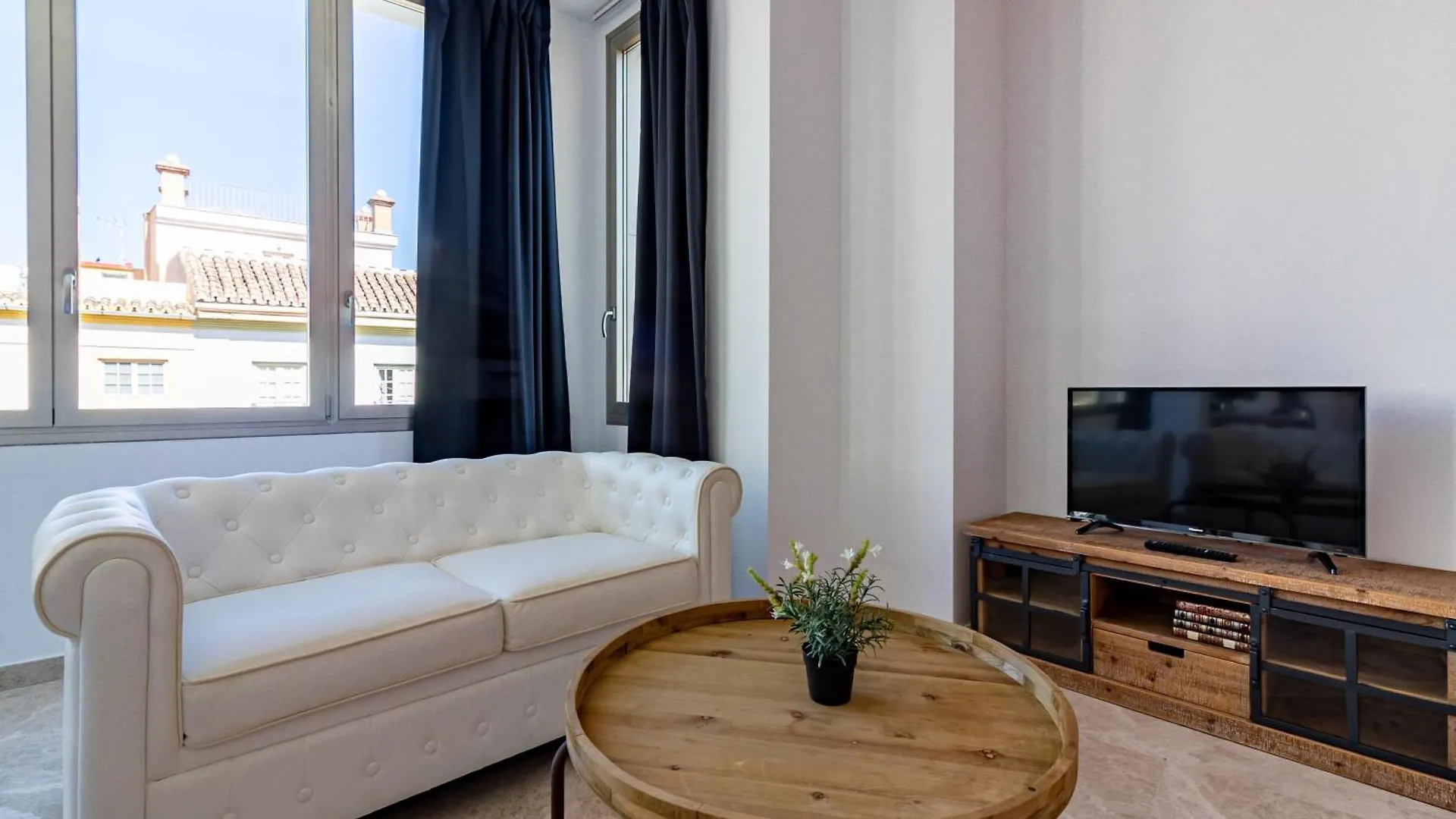 Saenz Suites Gallery By Bossh! Apartments Malaga